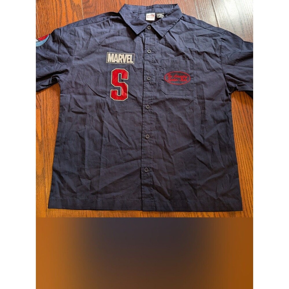 Marvel Spiderman Short Sleeve Button-Up Shirt Navy Red Cotton NYC S Halloween Dr